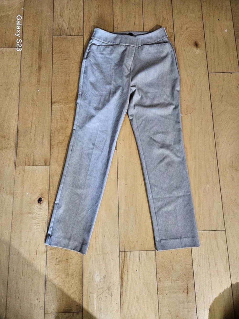 Ann Taylor Gray Straight Leg Pants Size 2 Like New